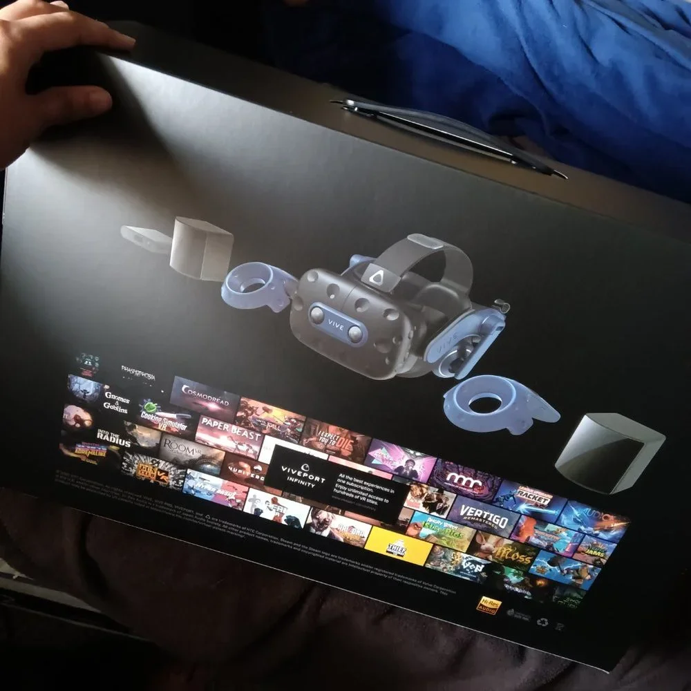 VIVE PRO 2 - Full VR Kit (STILL IN BOX, BRAND NEW)